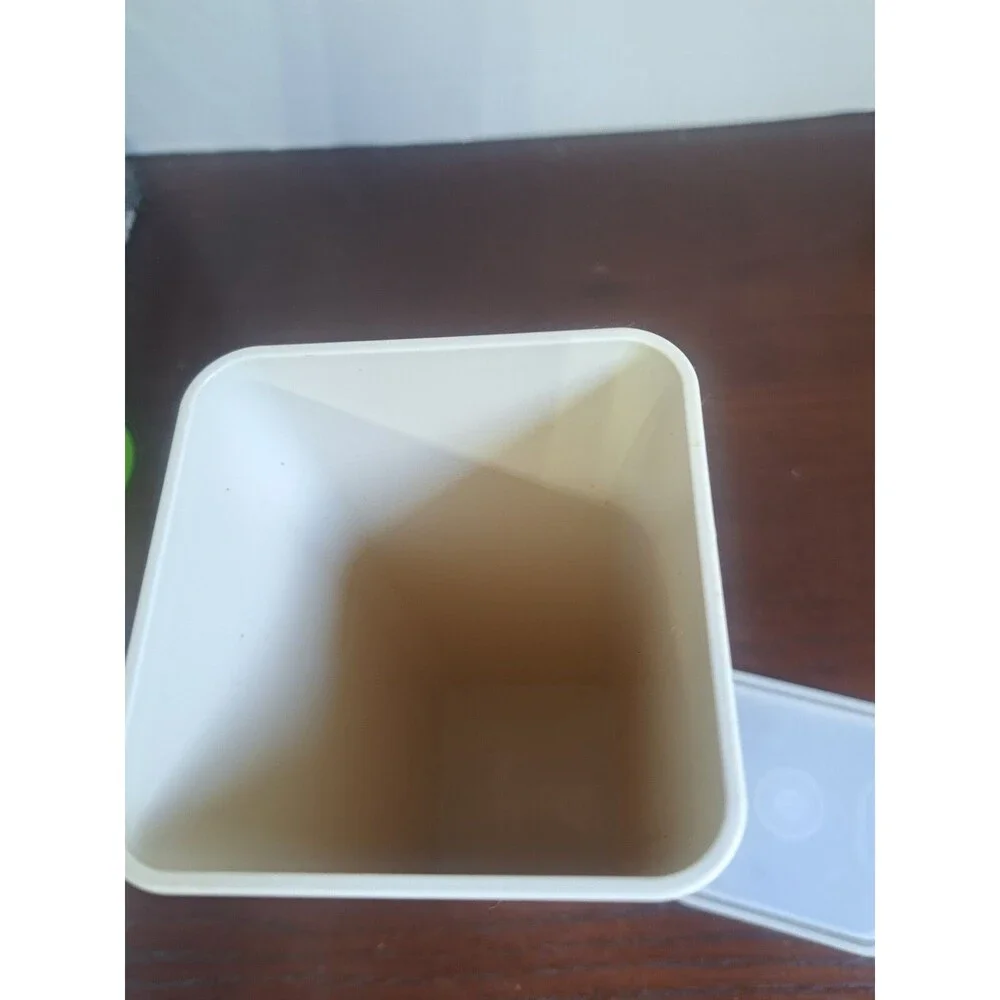 Vintage Tupperware Cheesekeeper With Lid 1696-8